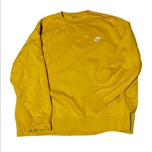 Nike crewneck pullover sweatshirt